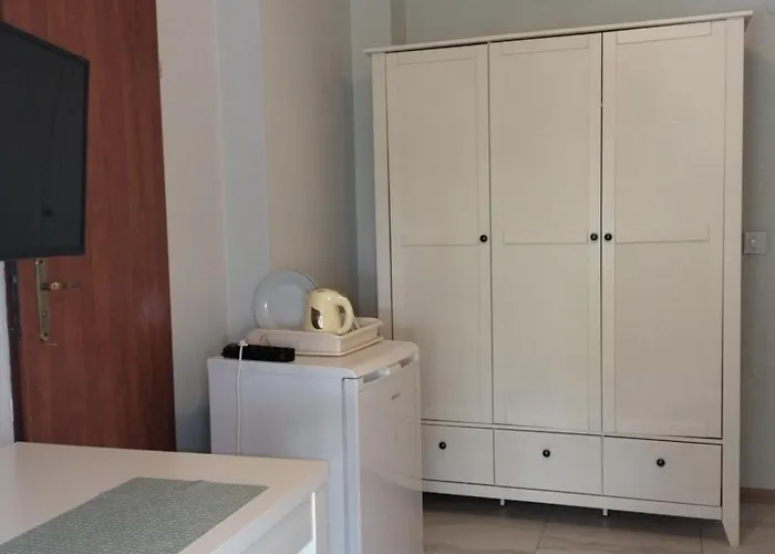 ホームステイ Bialy Przy Plazy ミエンジズドロイェ